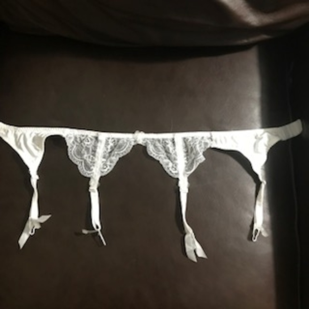 White Garter
